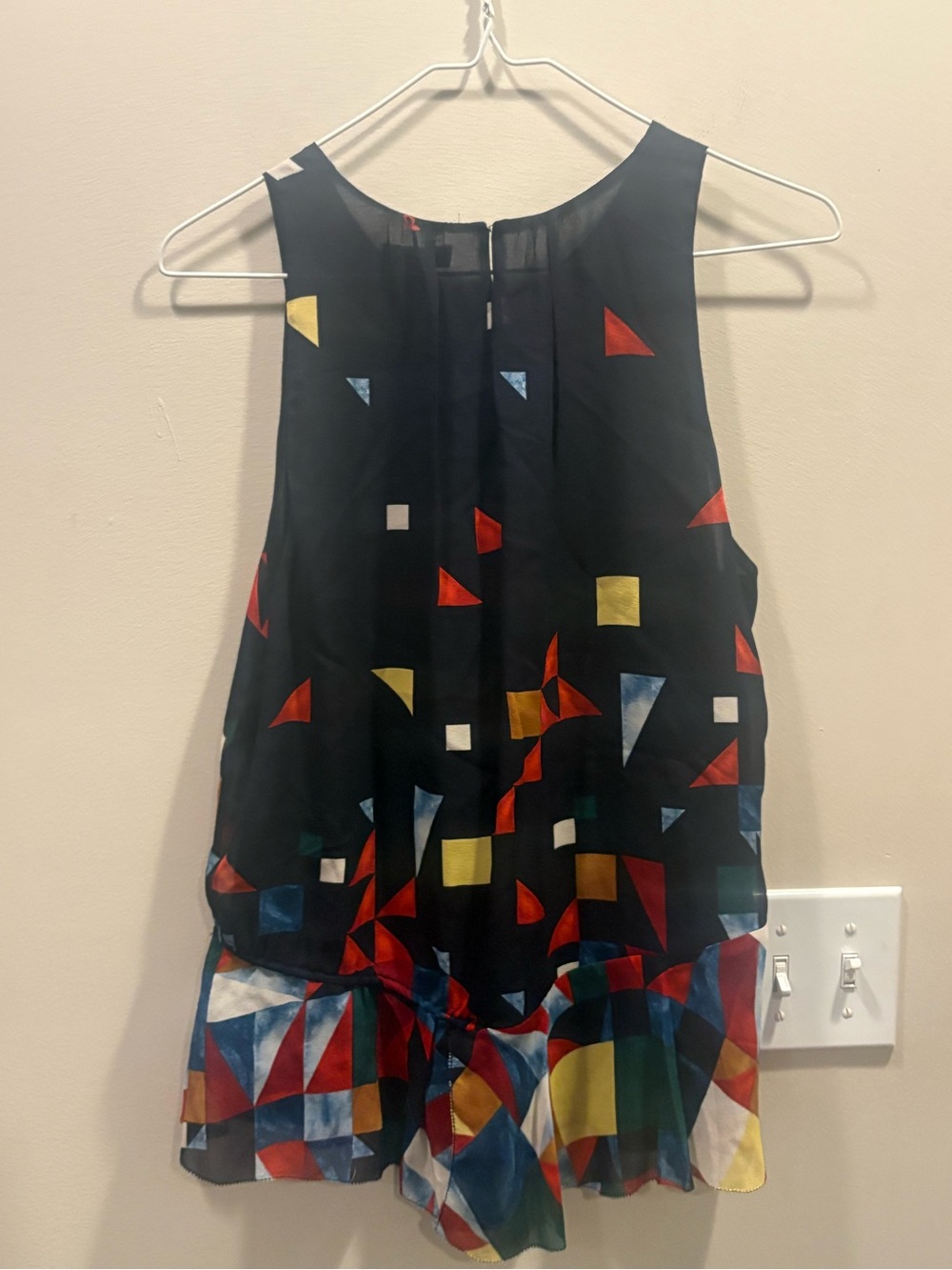 Joie Kalinda Silk Geometric Sleeveless Blouse - Picture 5 of 7
